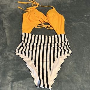 Cupshe Swimsuit